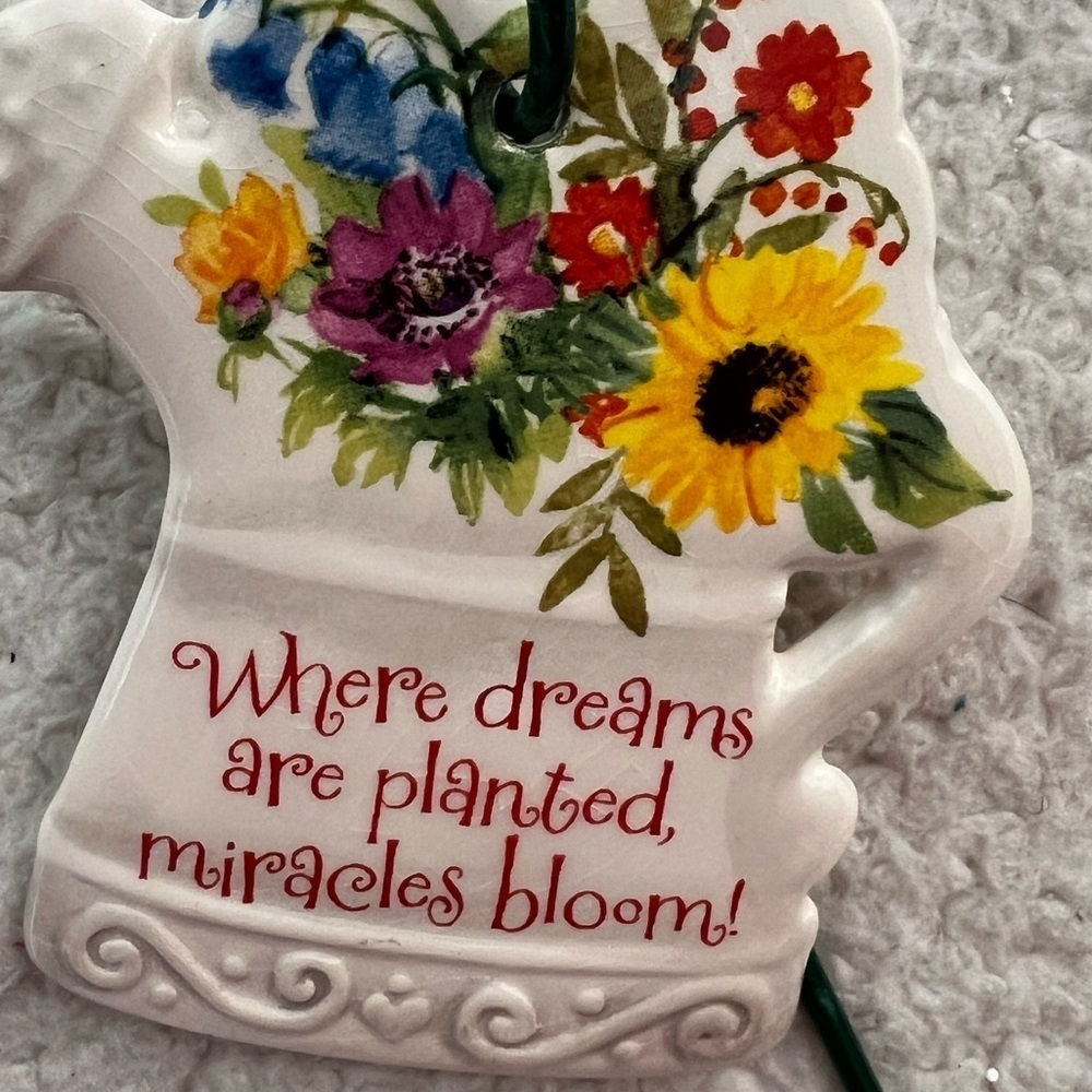 C.R. Gibson "Where Dreams are Planted" Flower or Garden Plant Stake - Picture 2 of 6